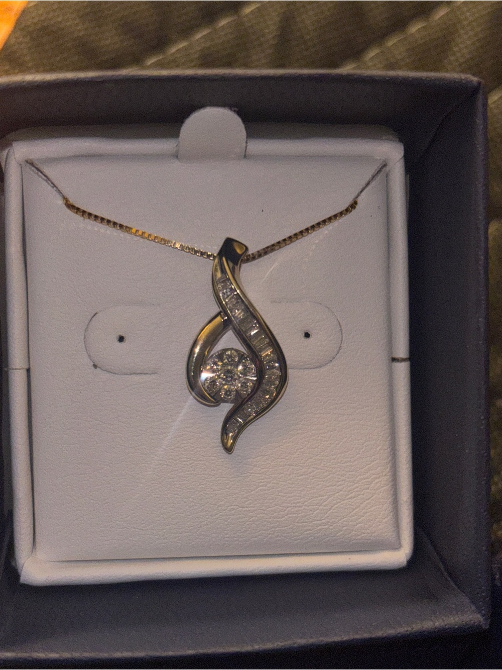 Elegant 14k Gold and Diamonds Teardrop Pendant Necklace and Earrings NWT